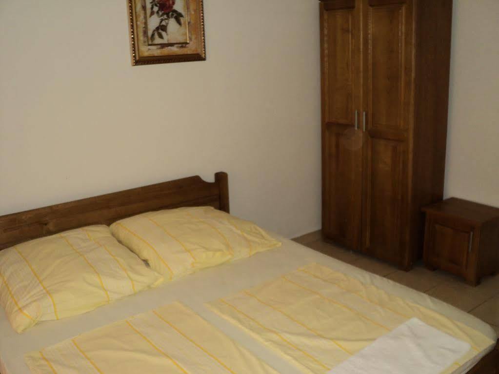 Guesthouse Sun Hostel Budva Exterior foto